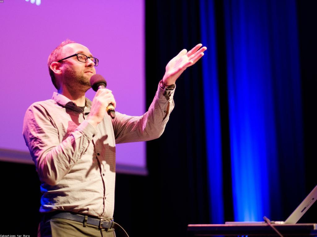 ផលប៉ះពាល់នៃព័ត៌មានអនឡាញ